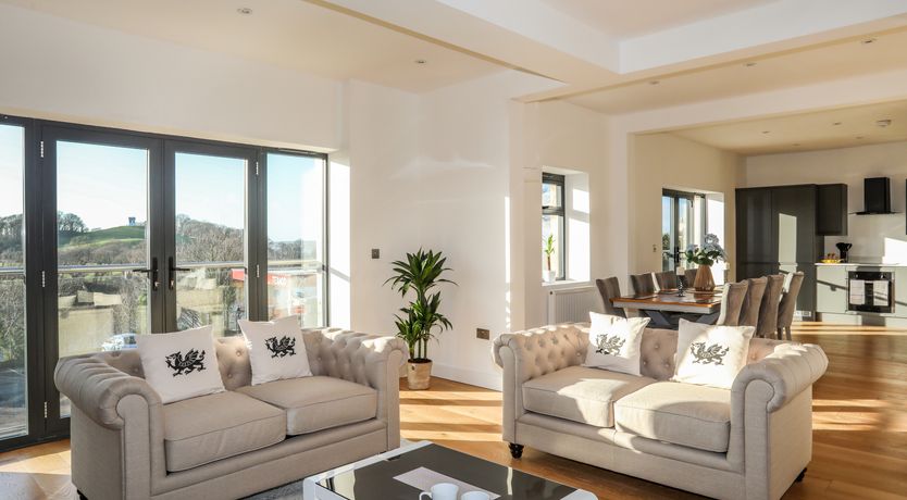 Photo of Bryn Min Manton Penthouse