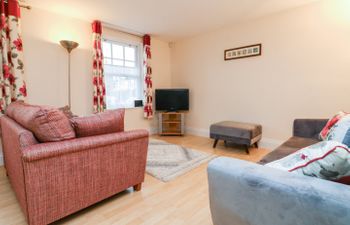 1 Tregonwell Court Holiday Cottage