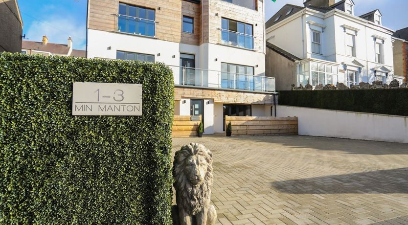 Photo of Bryn Min Manton Bach