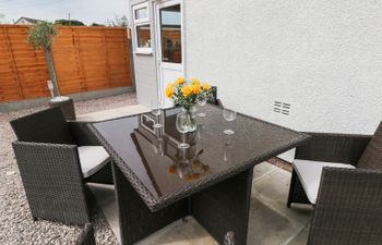 White Stones Holiday Cottage