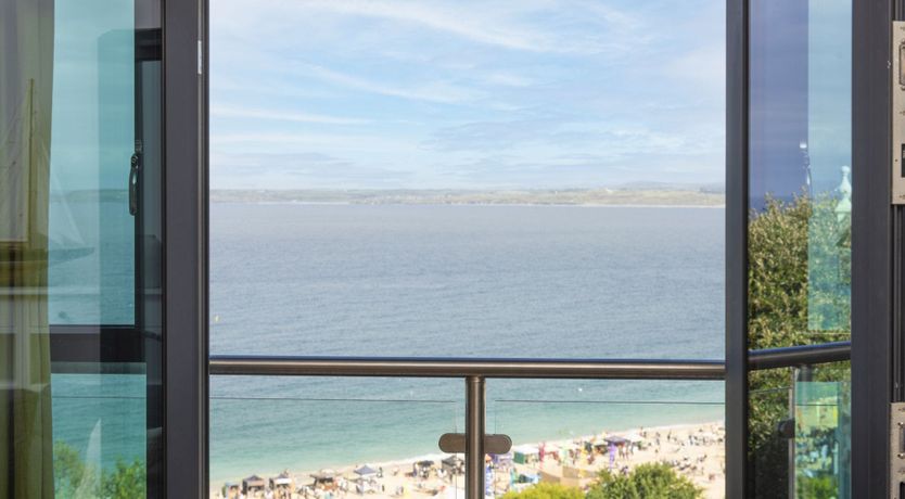 Photo of Drifting On A Memory