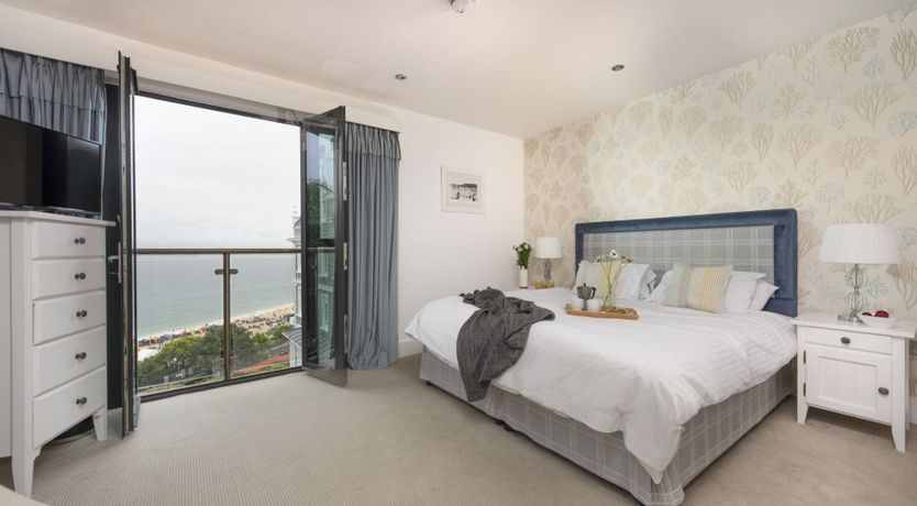 Photo of Drifting On A Memory