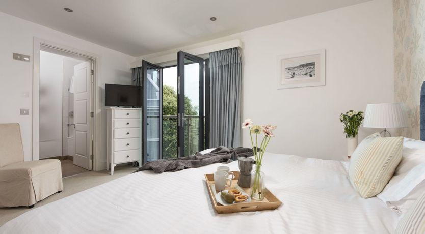 Photo of Drifting On A Memory