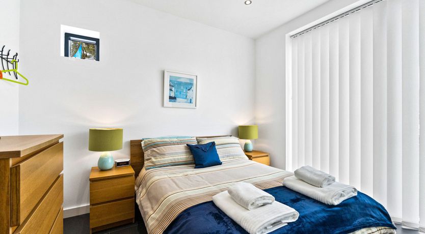 Photo of Fly Away Seabird