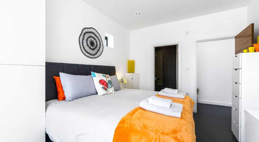 Photo of Fly Away Seabird