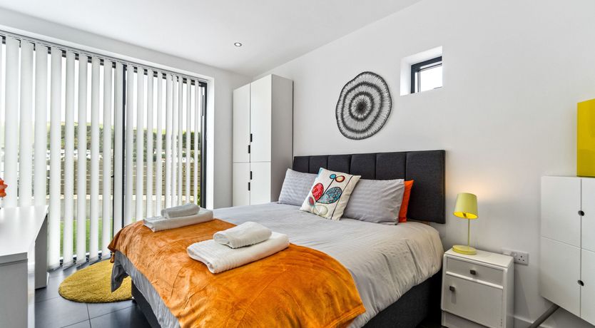 Photo of Fly Away Seabird