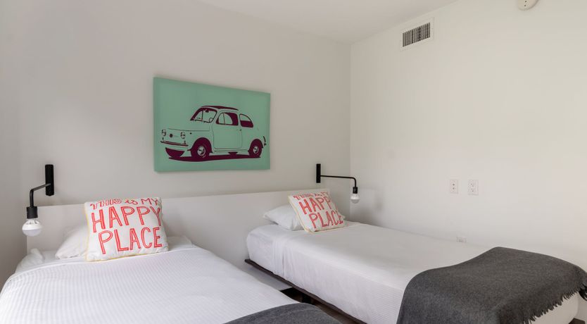 Photo of Eddie and Honey