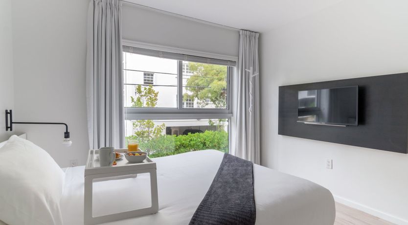 Photo of Eddie and Honey