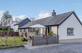 Photo of bungalow-in-west-wales-12