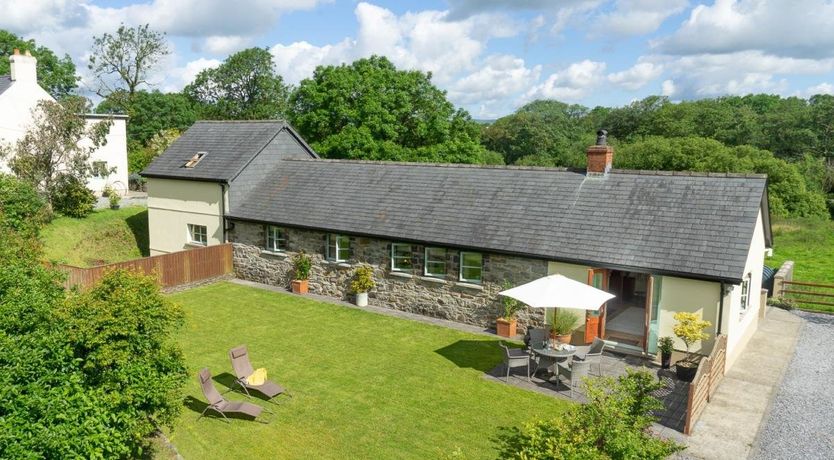 Photo of 2 Bed in Clynderwen