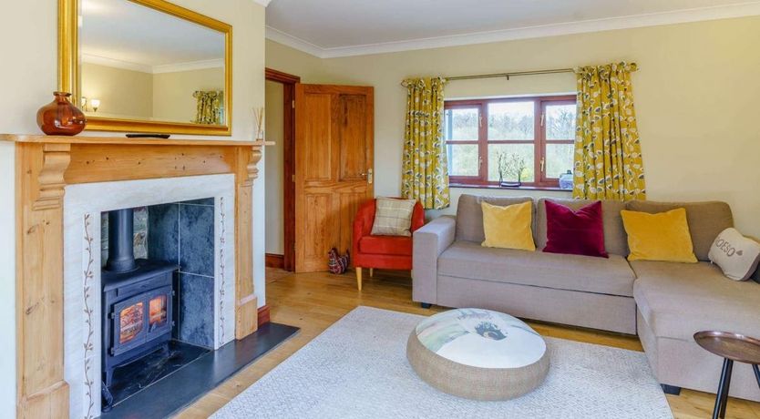 Photo of 2 Bed in Clynderwen