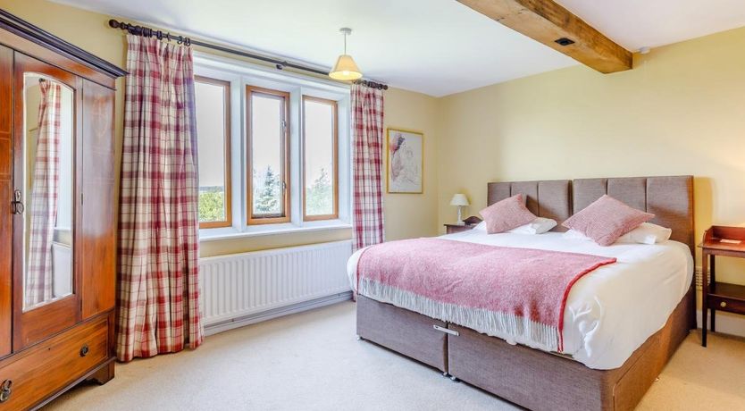 Photo of 8 Bed in Abbots Bromley