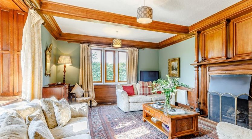 Photo of 8 Bed in Abbots Bromley