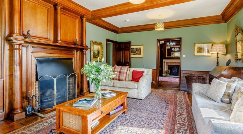 Photo of 8 Bed in Abbots Bromley