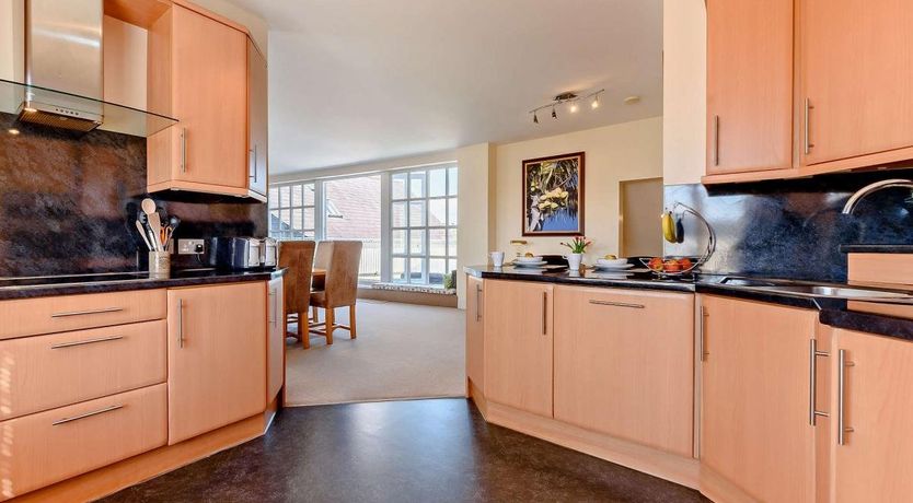 Photo of 5 Bed in Tenby