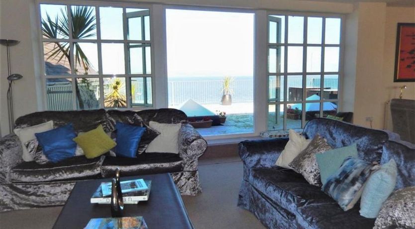 Photo of 5 Bed in Tenby