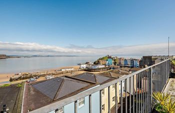 5 Bed in Tenby Apartment