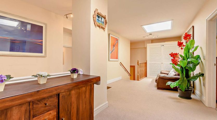 Photo of 5 Bed in Tenby