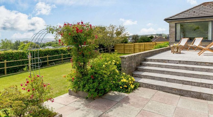 Photo of 5 Bed in Gulval