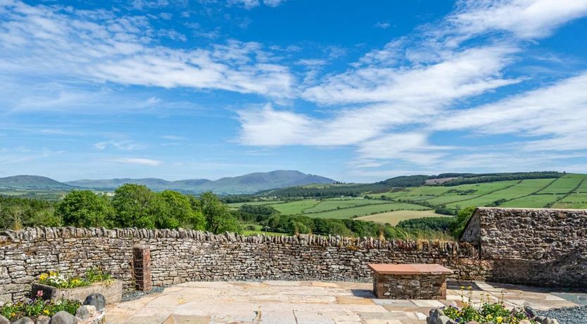 Photo of 8 Bed in Redmain