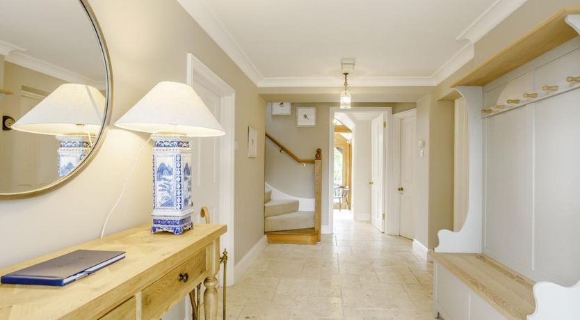 Photo of 5 Bed in Wincanton