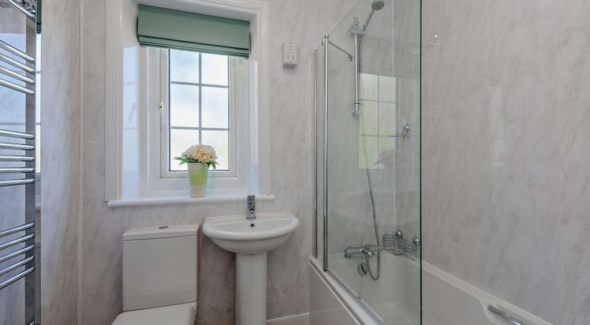 Photo of 3 Bed in Aldwick