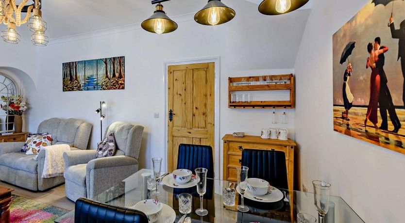 Photo of 3 Bed in Aldwick