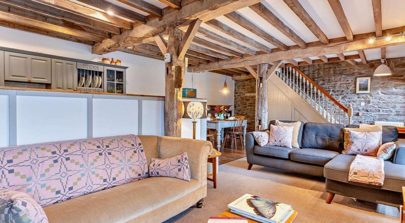 Photo of 2 Bed in Llangorse