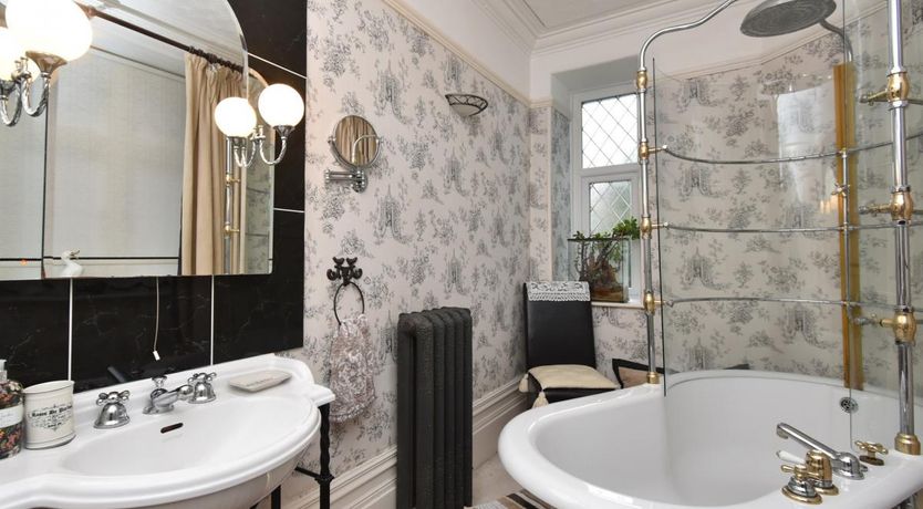 Photo of 1 Bed in Goodwick