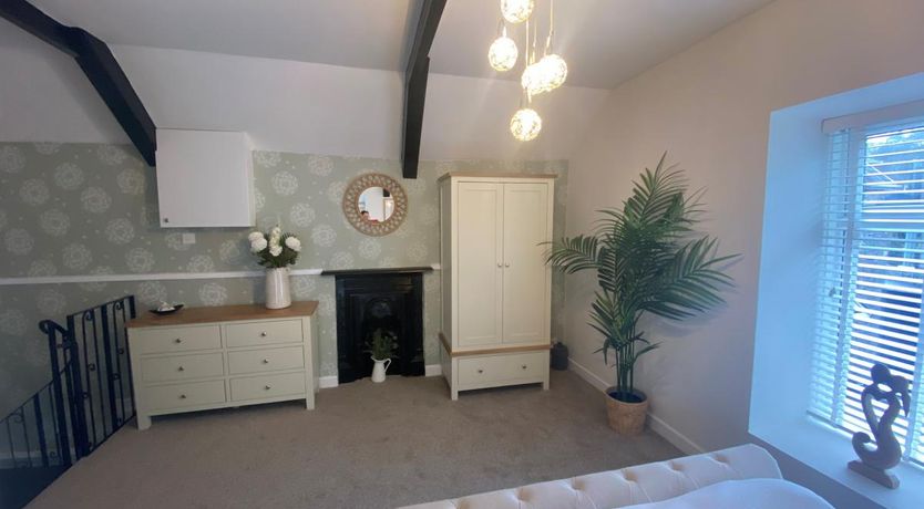 Photo of 1 Bed in Tenby