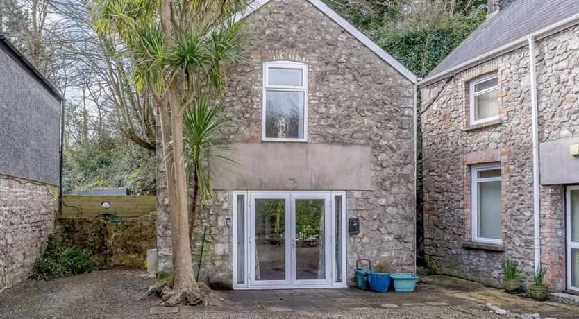 Photo of 1 Bed in Tenby