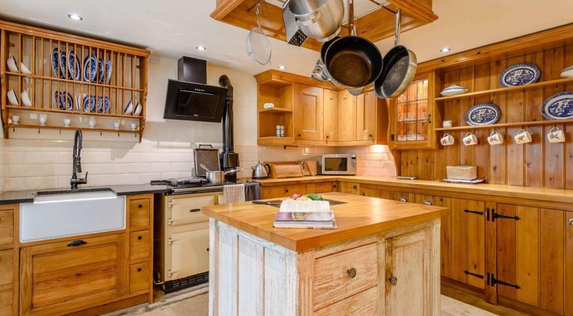 Photo of 3 Bed in Sandown