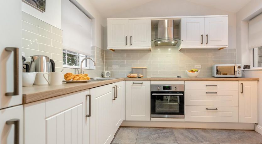 Photo of 2 Bed in Tenby