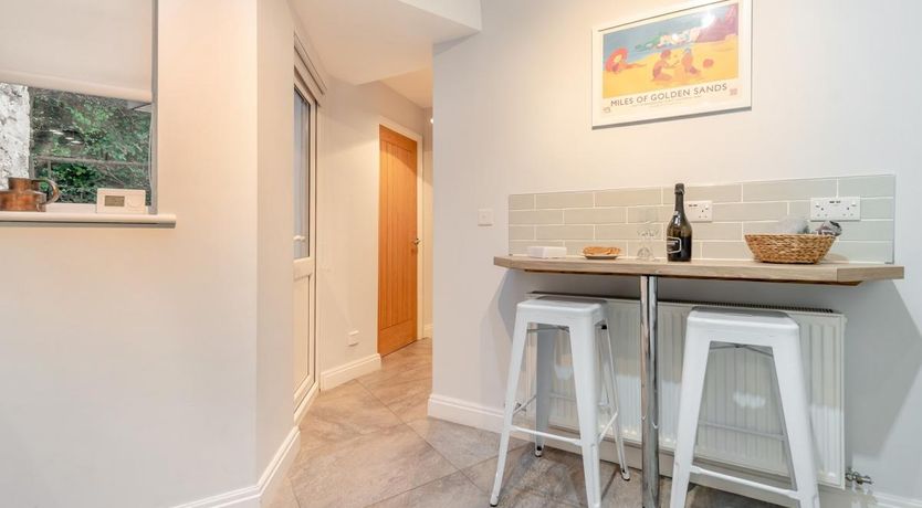 Photo of 2 Bed in Tenby