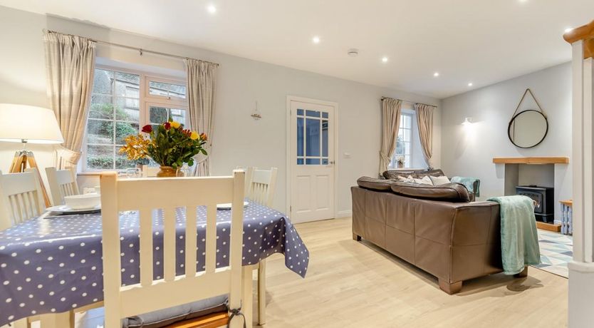 Photo of 2 Bed in Tenby