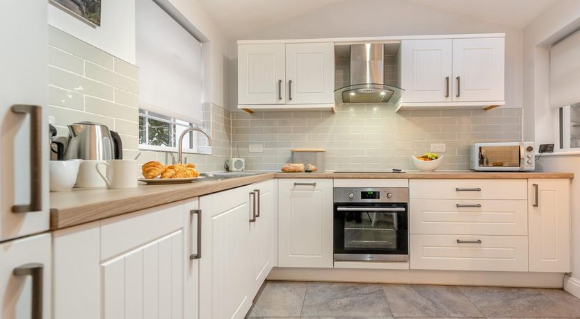 Photo of 2 Bed in Tenby