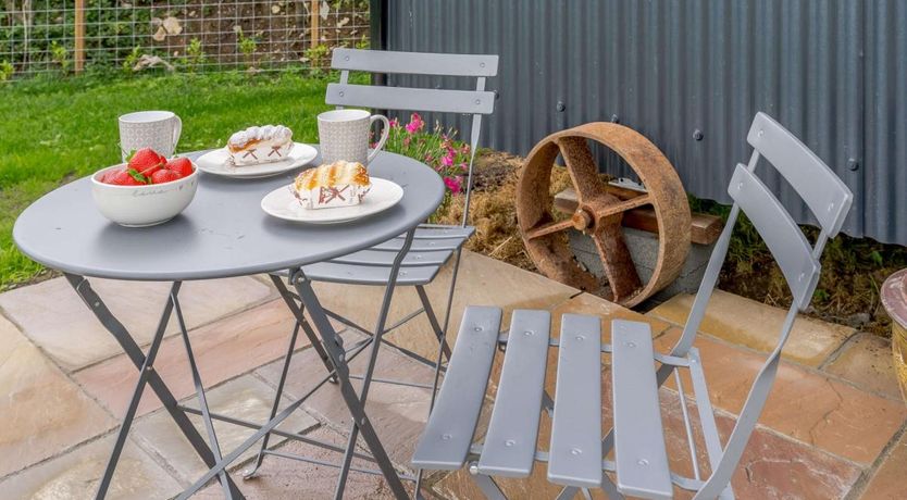 Photo of 1 Bed in Lampeter Velfrey