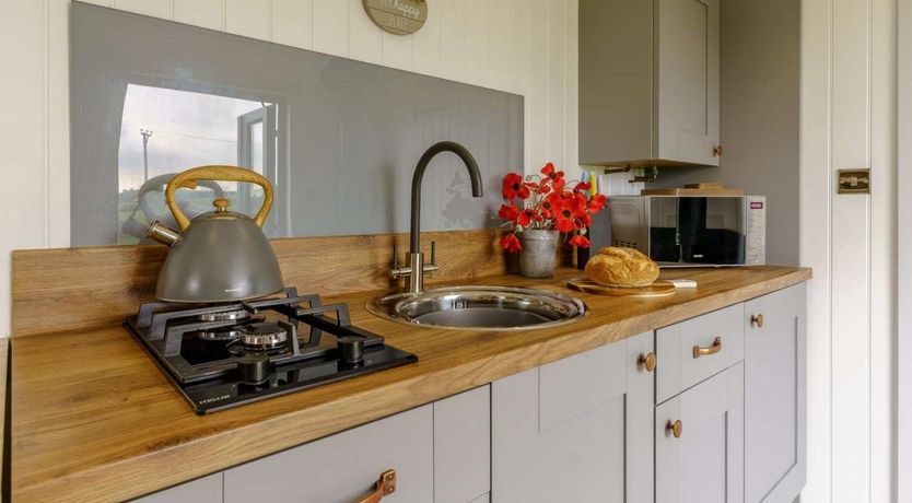 Photo of 1 Bed in Lampeter Velfrey