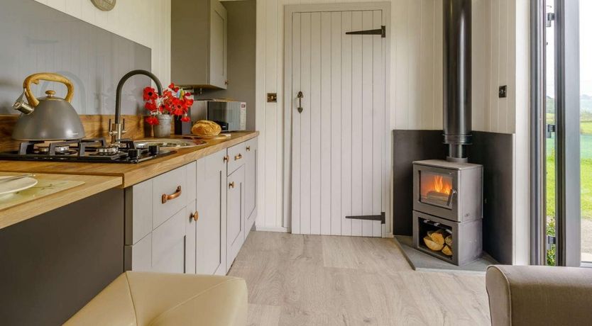 Photo of 1 Bed in Lampeter Velfrey