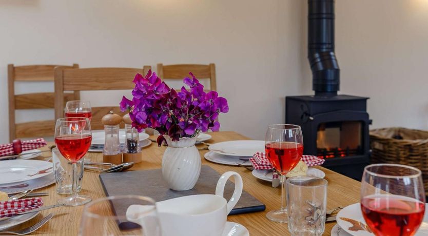 Photo of 4 Bed in Ryme Intrinseca