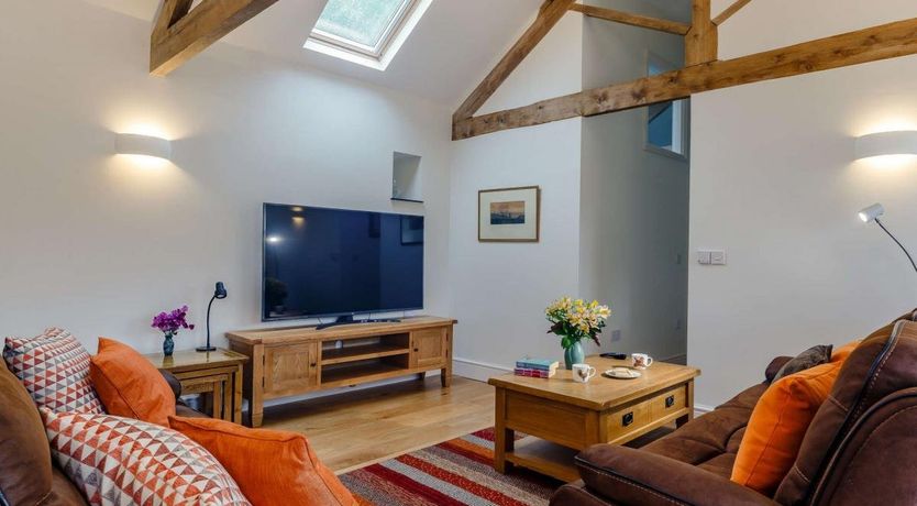 Photo of 4 Bed in Ryme Intrinseca