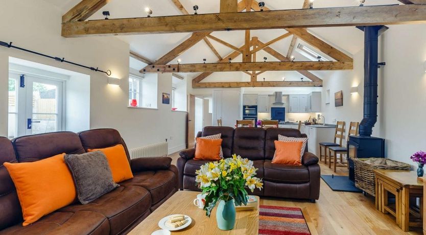 Photo of 4 Bed in Ryme Intrinseca