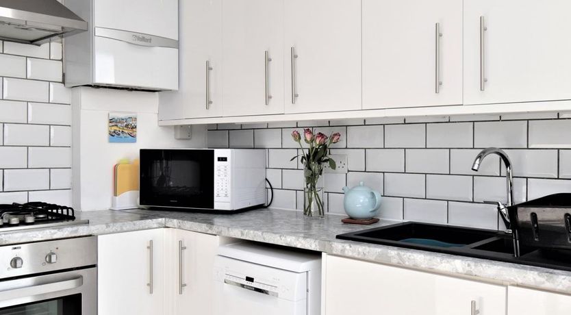 Photo of 3 Bed in Tenby