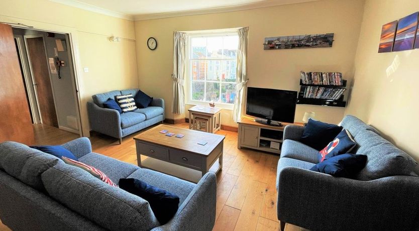 Photo of 3 Bed in Tenby
