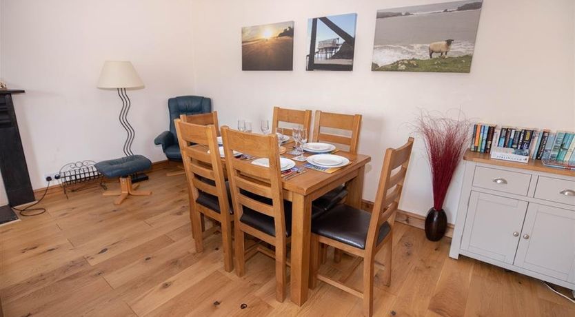 Photo of 3 Bed in Tenby