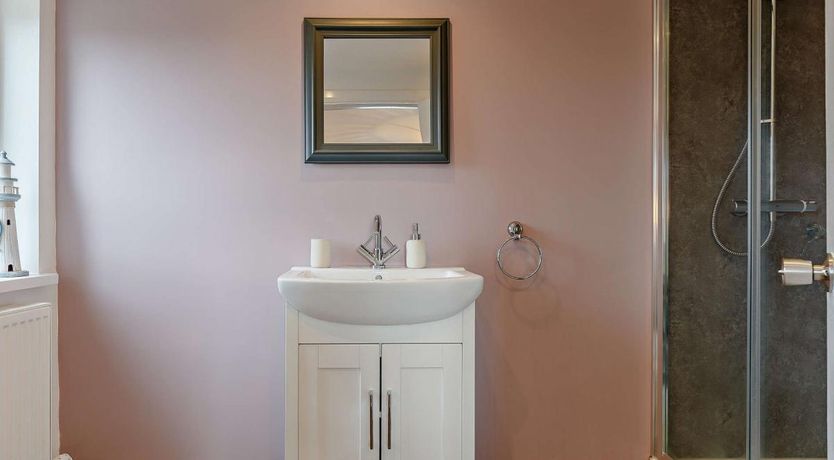 Photo of 4 Bed in Darite