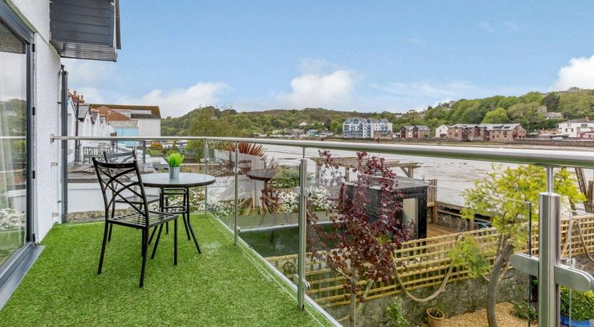 Photo of 3 Bed in Bideford