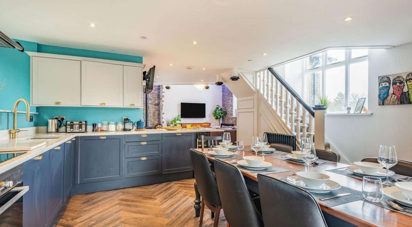 Photo of 4 Bed in Dolgellau