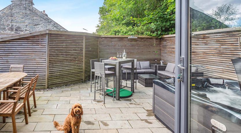 Photo of 4 Bed in Dolgellau