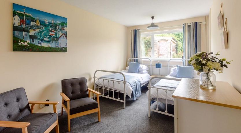 Photo of 3 Bed in Freshwater